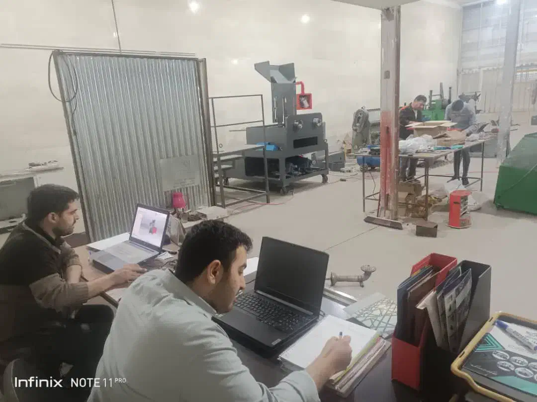 جذب سرمایه گذار درکارخانه تولیدی صنعتی|استخدام مالی، حسابداری، حقوقی|رباط‌کریم, آدران|دیوار