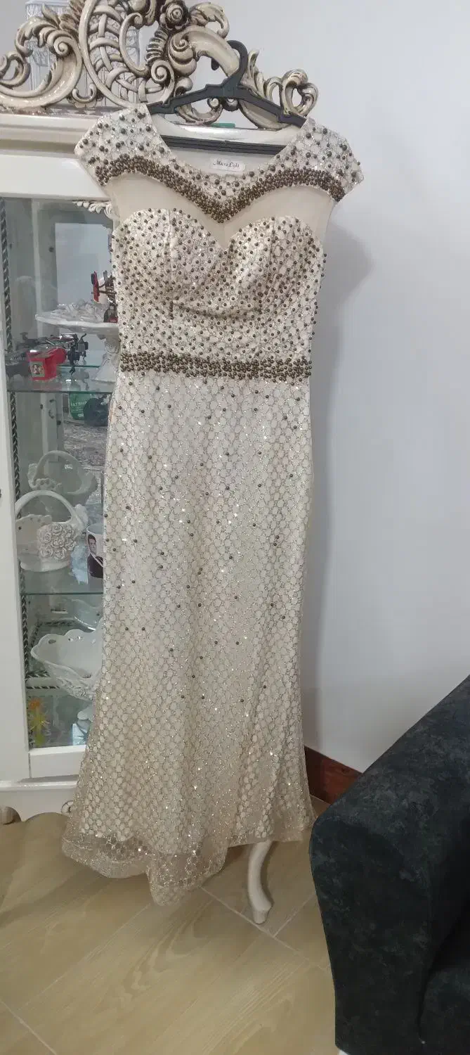 لباس مجلسی|لباس|مشهد, طبرسی شمالی|دیوار