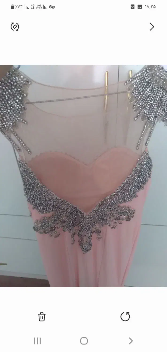 تعدادی لباس|لباس|آذرشهر, |دیوار