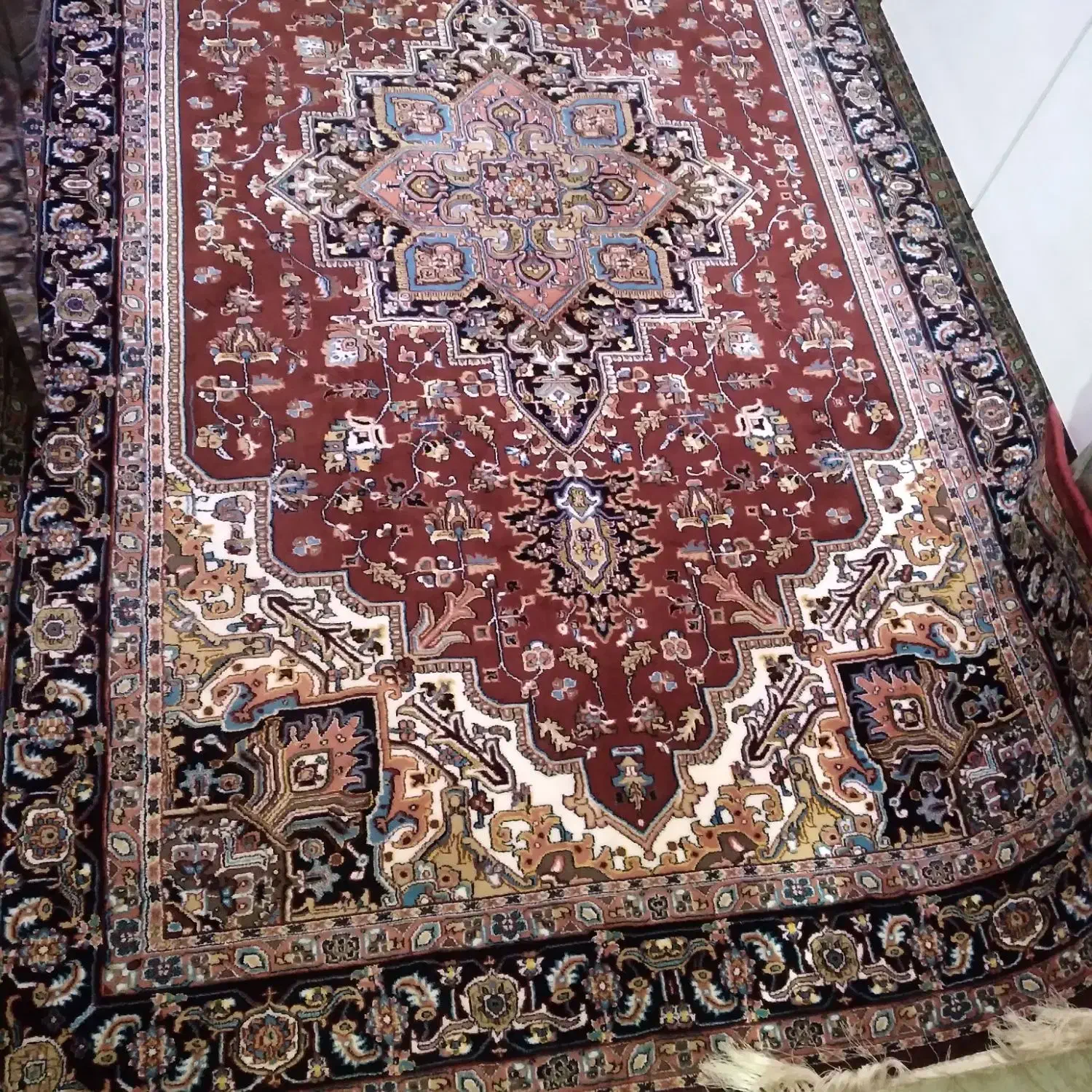 فرش ماشینی ۷۰۰ شانه اندازه ۱.۵ در ۲.۵۰|فرش|تبریز, |دیوار