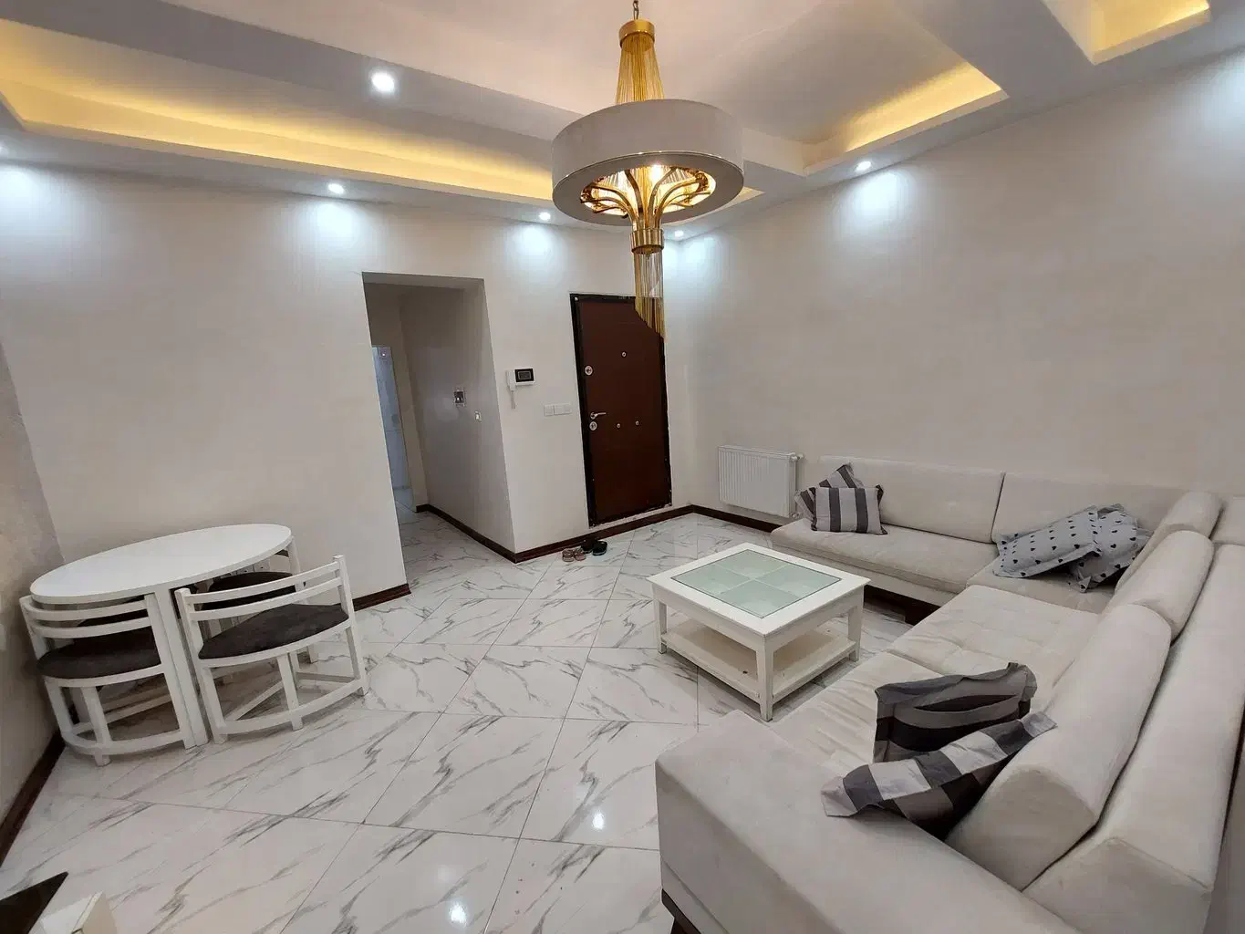 اجاره آپارتمان مبله روزانه و هفتگی در انقلاب|اجارهٔ کوتاهمدت آپارتمان و سوئیت|تهران, شهرآرا|دیوار