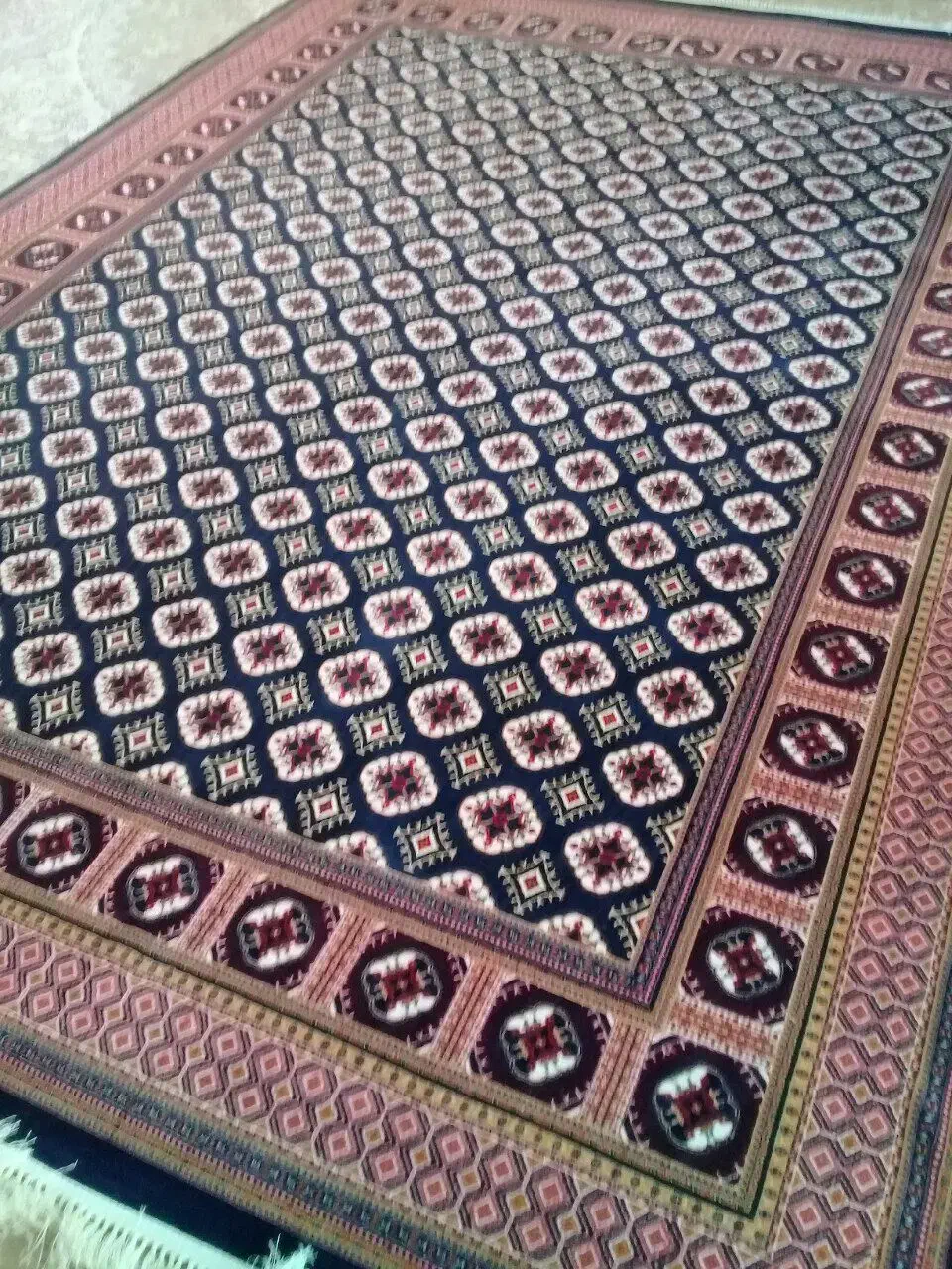 یک جفت فرش ۹ متری  آکبند ۱۲۰۰ شانه اصلی و سنگین|فرش|کرمانشاه, |دیوار