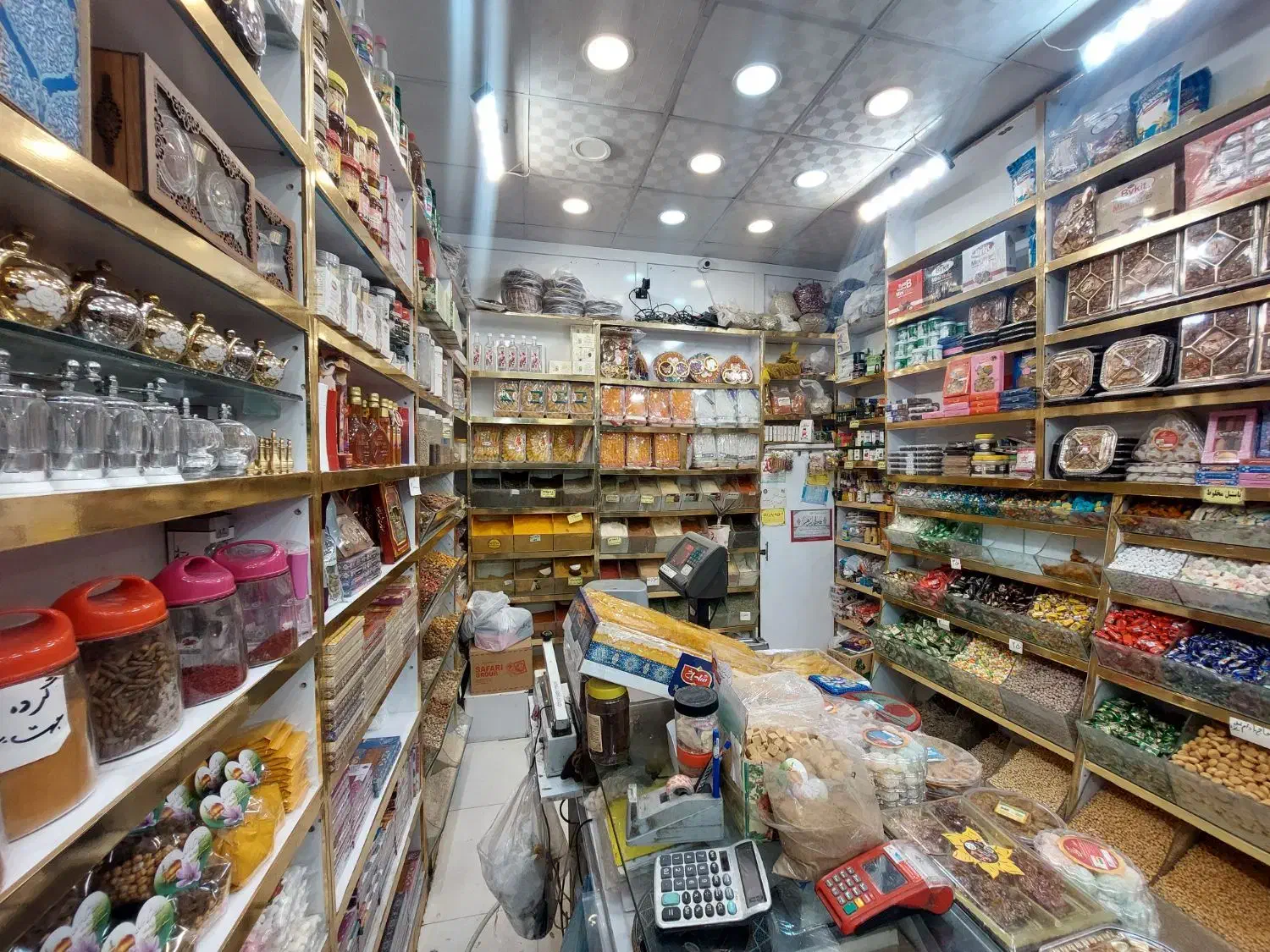 دکور آجیل فروشی|فروشگاه و مغازه|مشهد, آیت الله خامنهای|دیوار