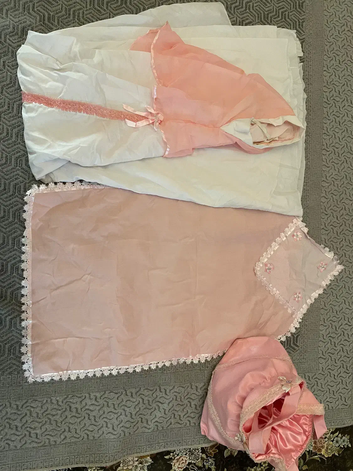 ۲دست چادر و سجاده جشن تکلیف|لباس|رشت, نامجو|دیوار