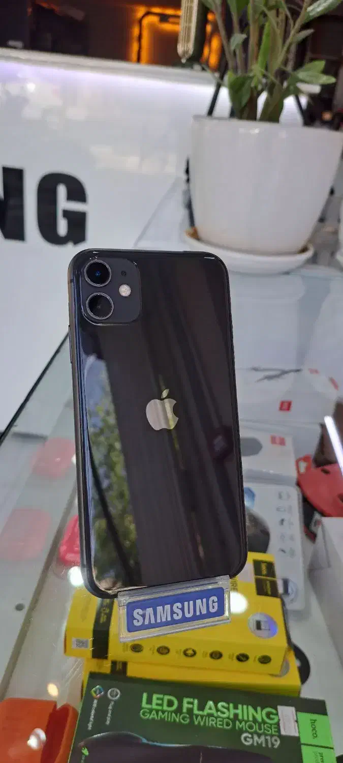 iPhone 11|موبایل|قم, بنیاد|دیوار