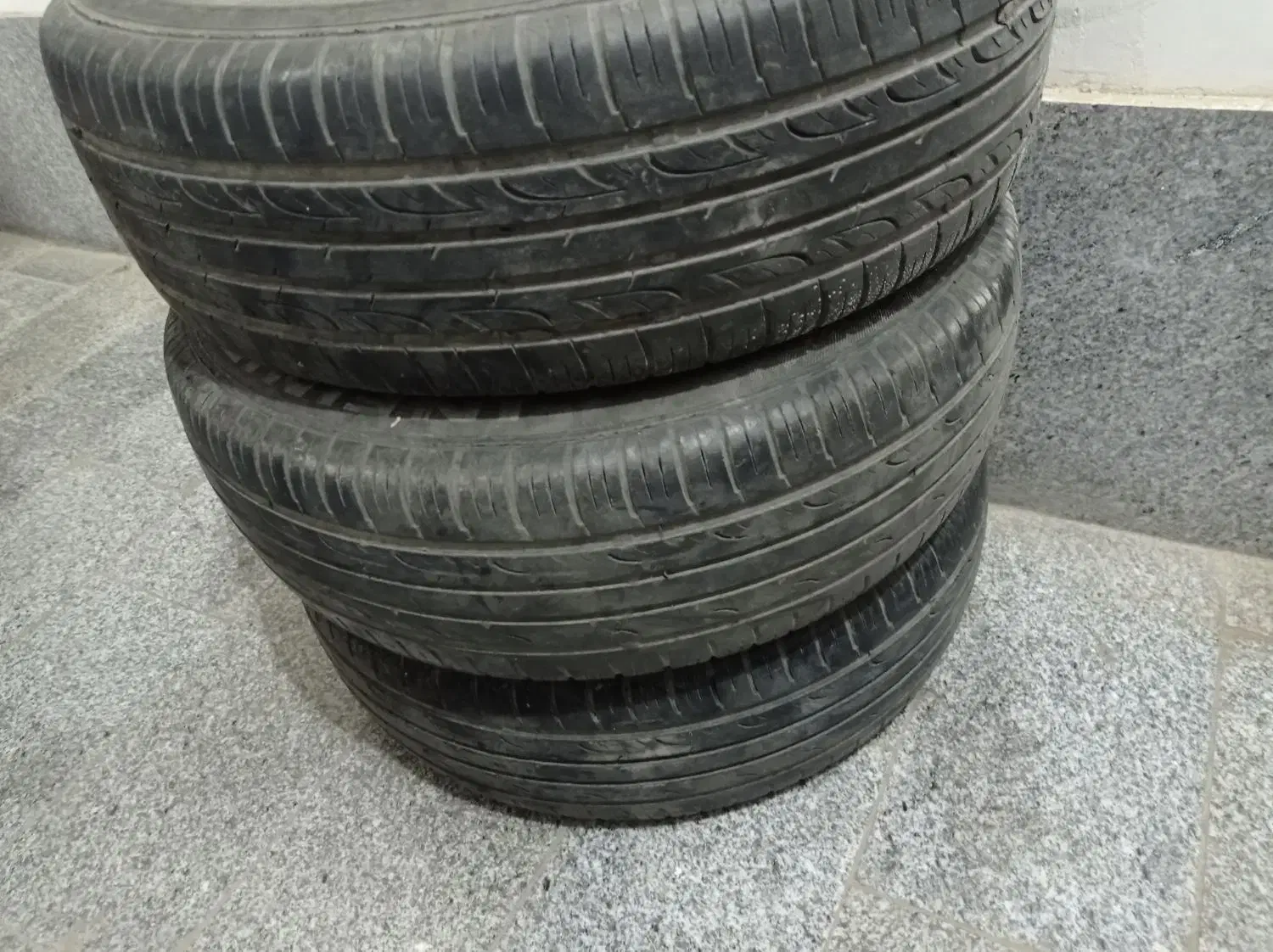 لاستیک کویک گلدستون|قطعات یدکی و لوازم جانبی|مشهد, نیزه|دیوار