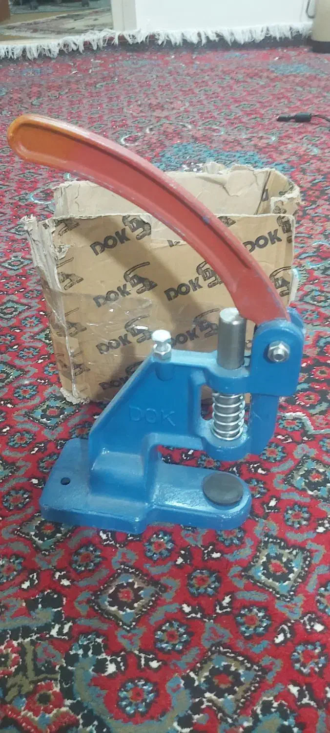 دستگاه دکمه زن|لوازم خیاطی و بافتنی|زنجان, |دیوار