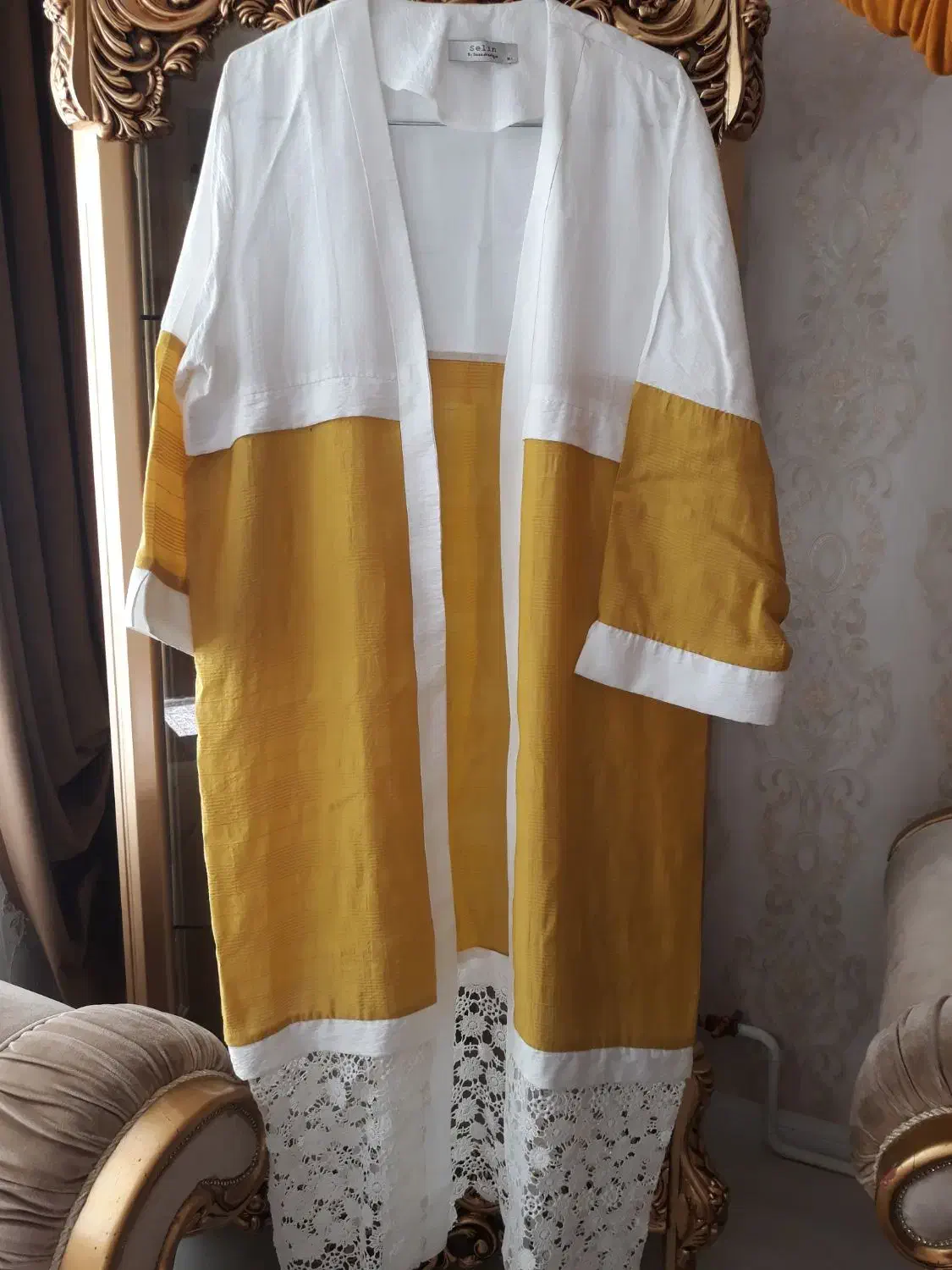 مانتو|لباس|خوی, |دیوار