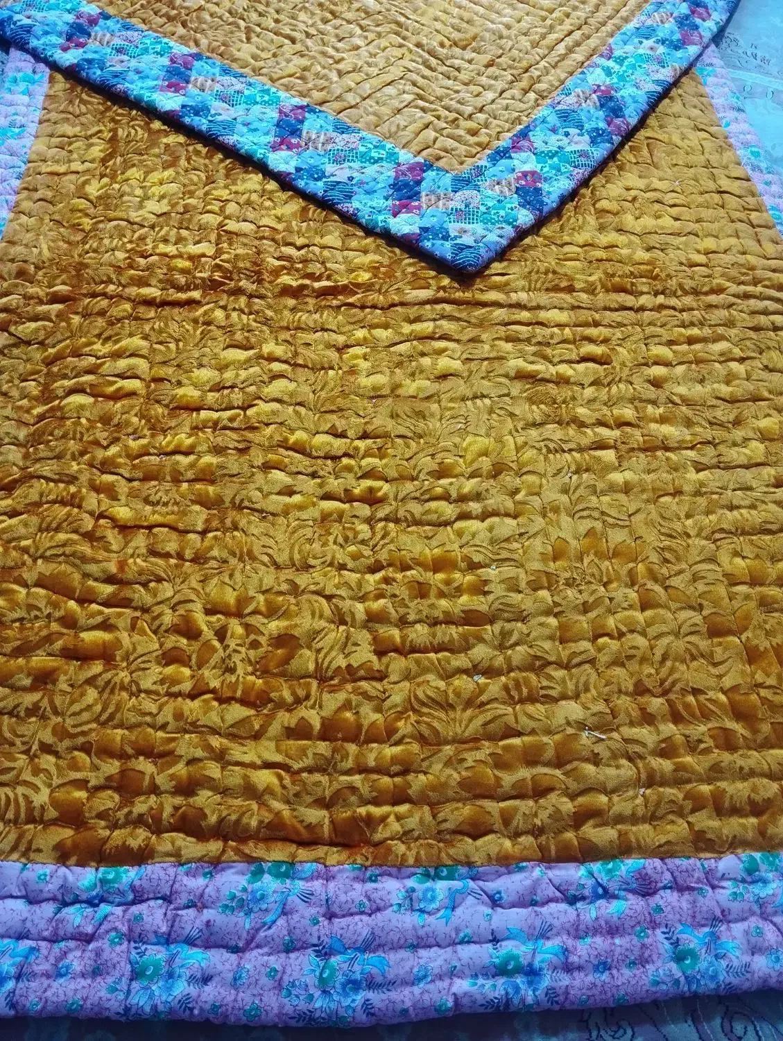 لحاف مخمل|رختخواب، بالش، پتو|نیشابور, شهید بهشتی|دیوار