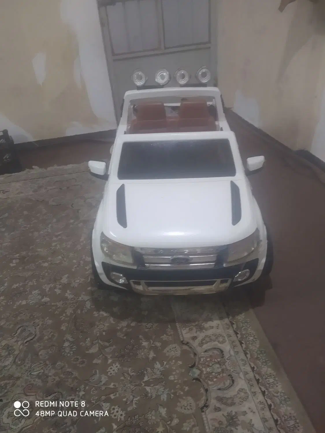 ماشین شارجی سالم فقط باطری میخواد|اسباب‌بازی بچه|شوشتر, |دیوار