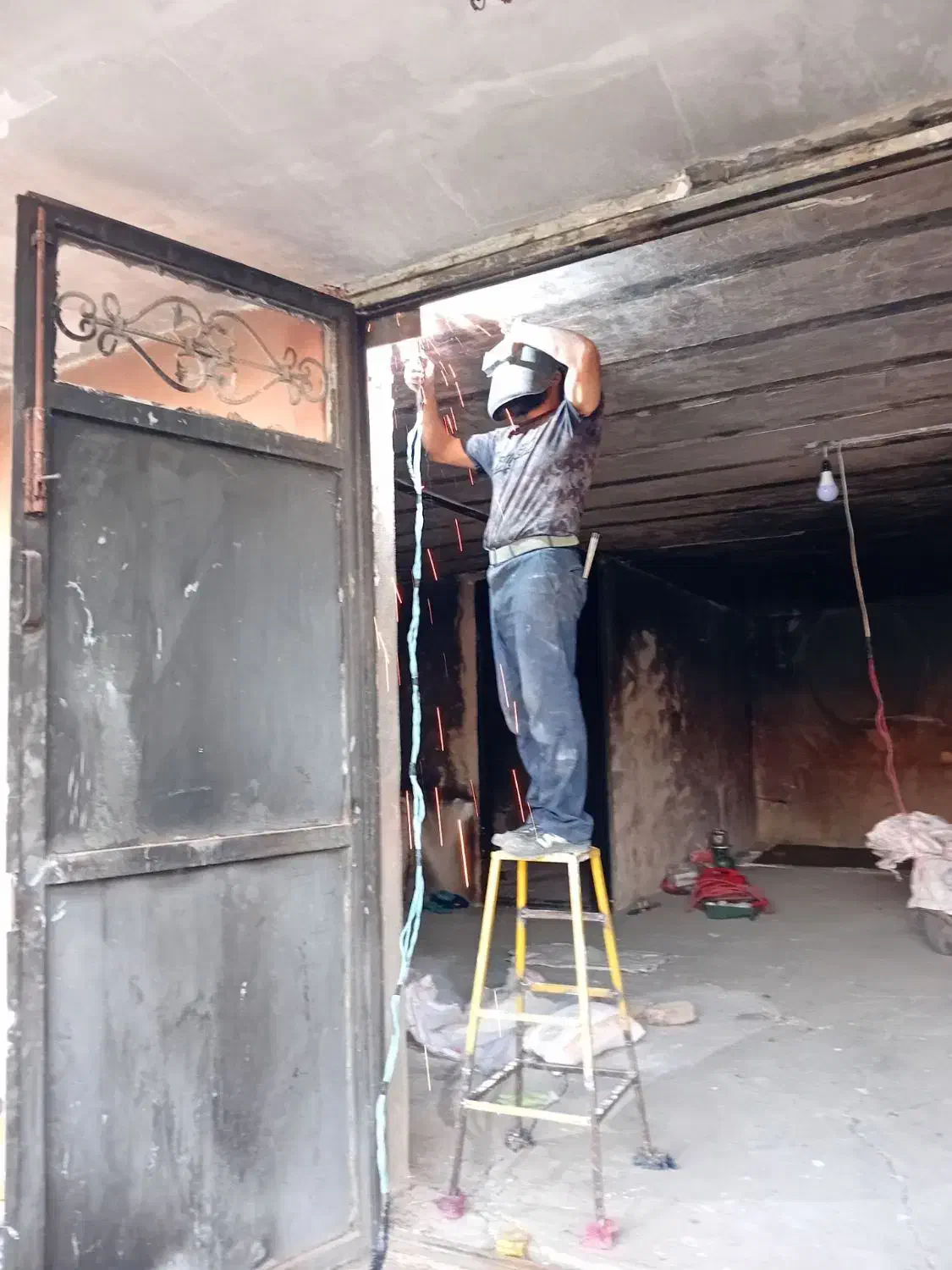 بازسازی و تعمیرات اساسی ساختمان|خدمات پیشه و مهارت|کرمانشاه, |دیوار