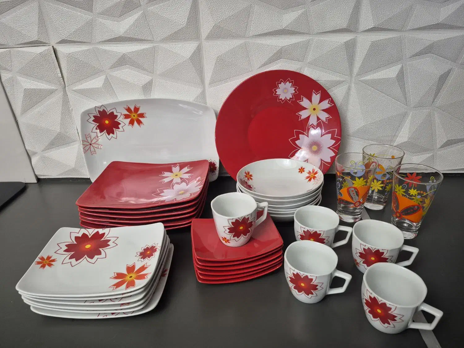 ظروف ۶ نفره ی چینی|ظروف سرو و پذیرایی|قم, نیروگاه|دیوار