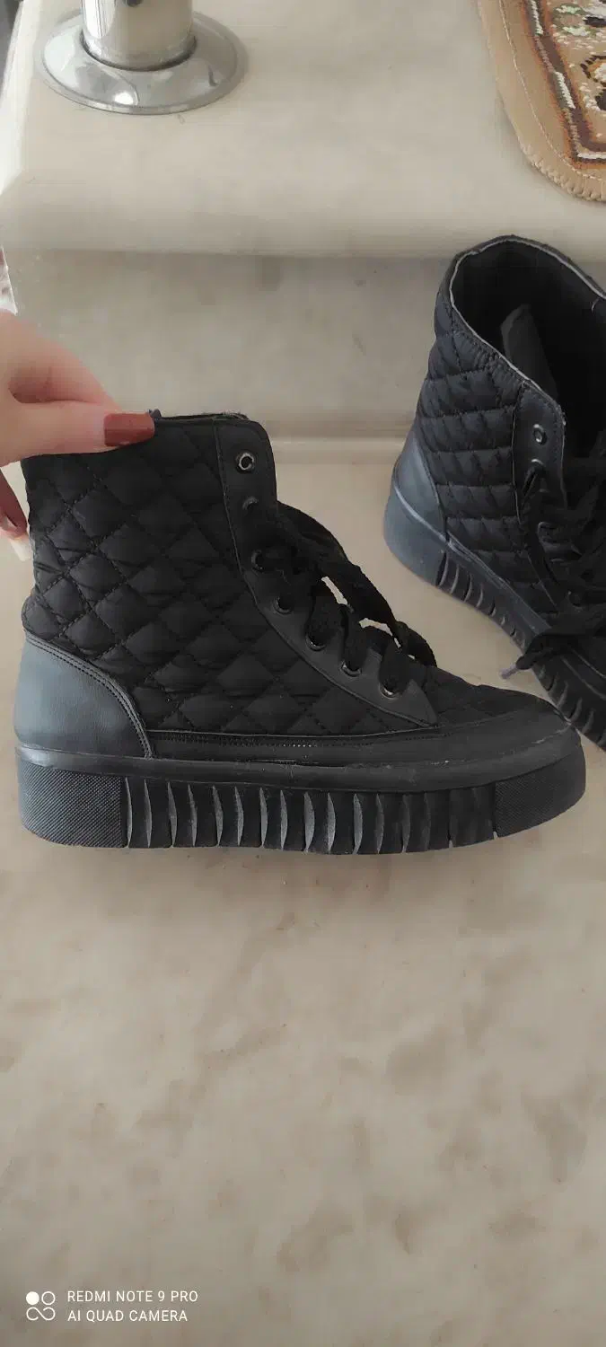 چند جفت نیم پوت تازه|کیف، کفش، کمربند|بوکان, |دیوار