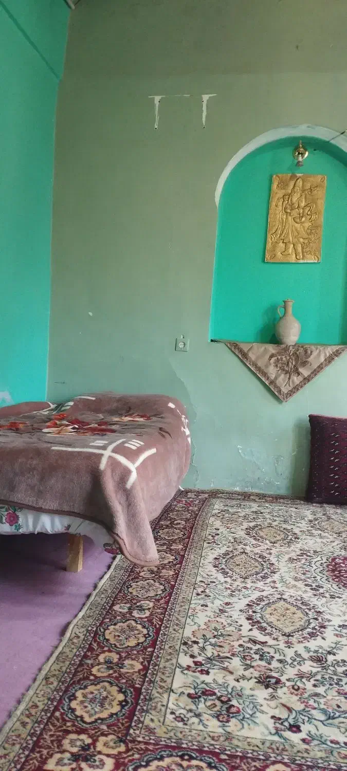 اجاره اتاق ( خانه سنتی )|اجارهٔ کوتاه‌مدت آپارتمان و سوئیت|شیراز, سیاه سنگ|دیوار