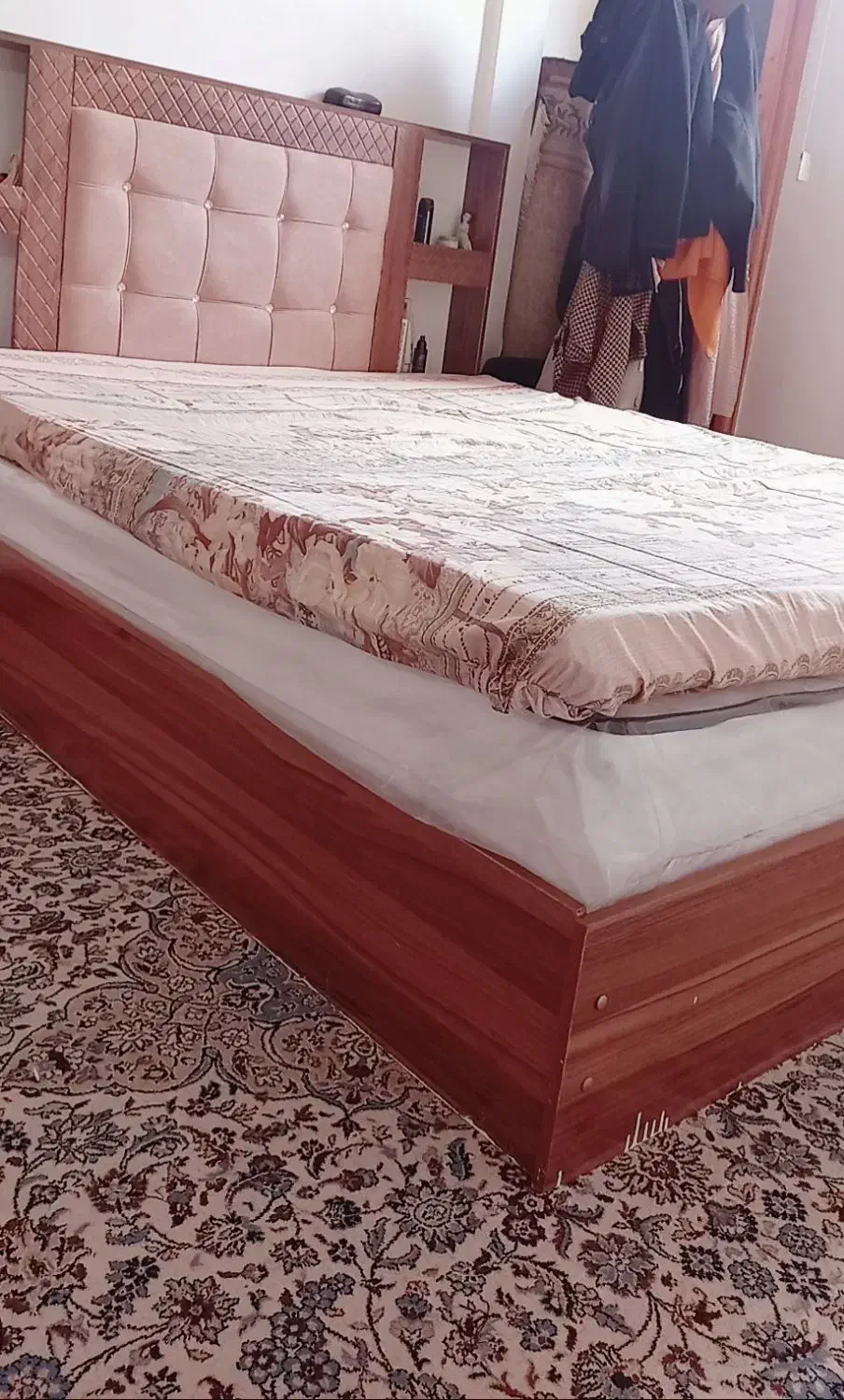 تخت دو نفره بدون کفی|تخت و سرویس خواب|بوشهر, |دیوار