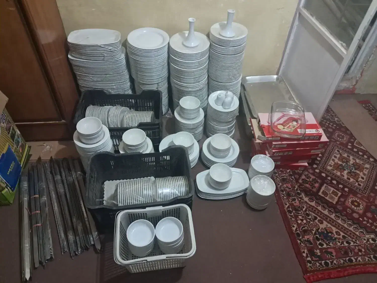 فروش تعدادی ظروف هتلی درجه یک|ظروف سرو و پذیرایی|سامان, |دیوار