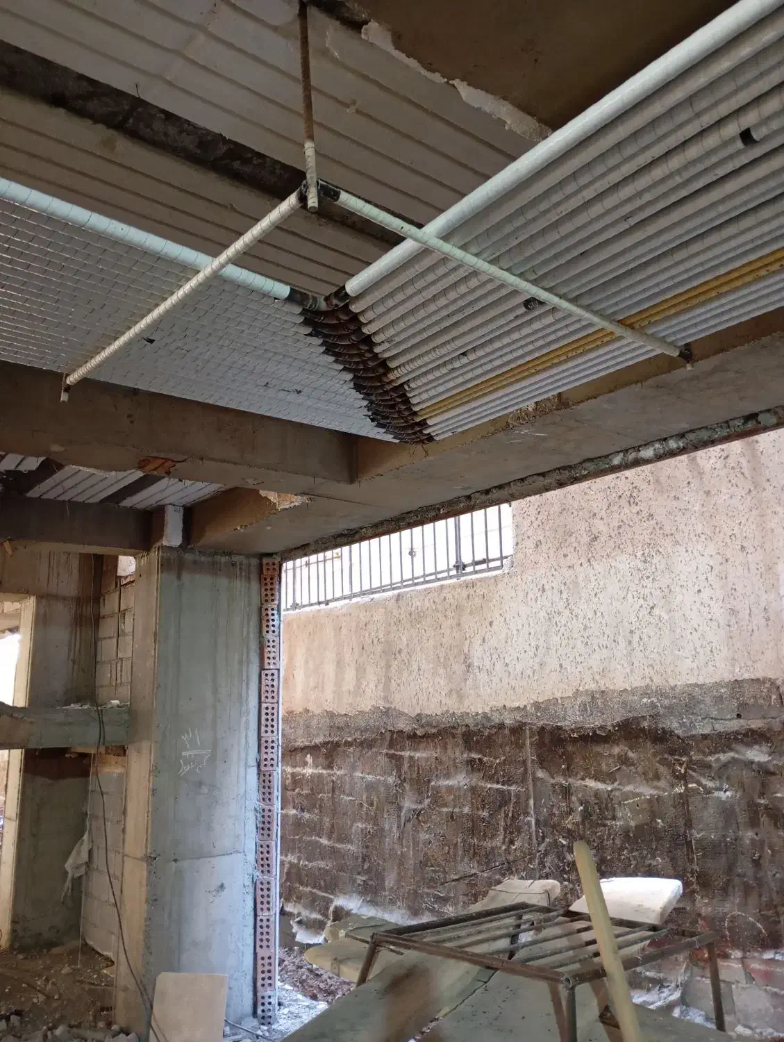 لوله کشی گاز و آتش نشانی کلی وجزعی|خدمات پیشه و مهارت|پرند, فاز ۱|دیوار