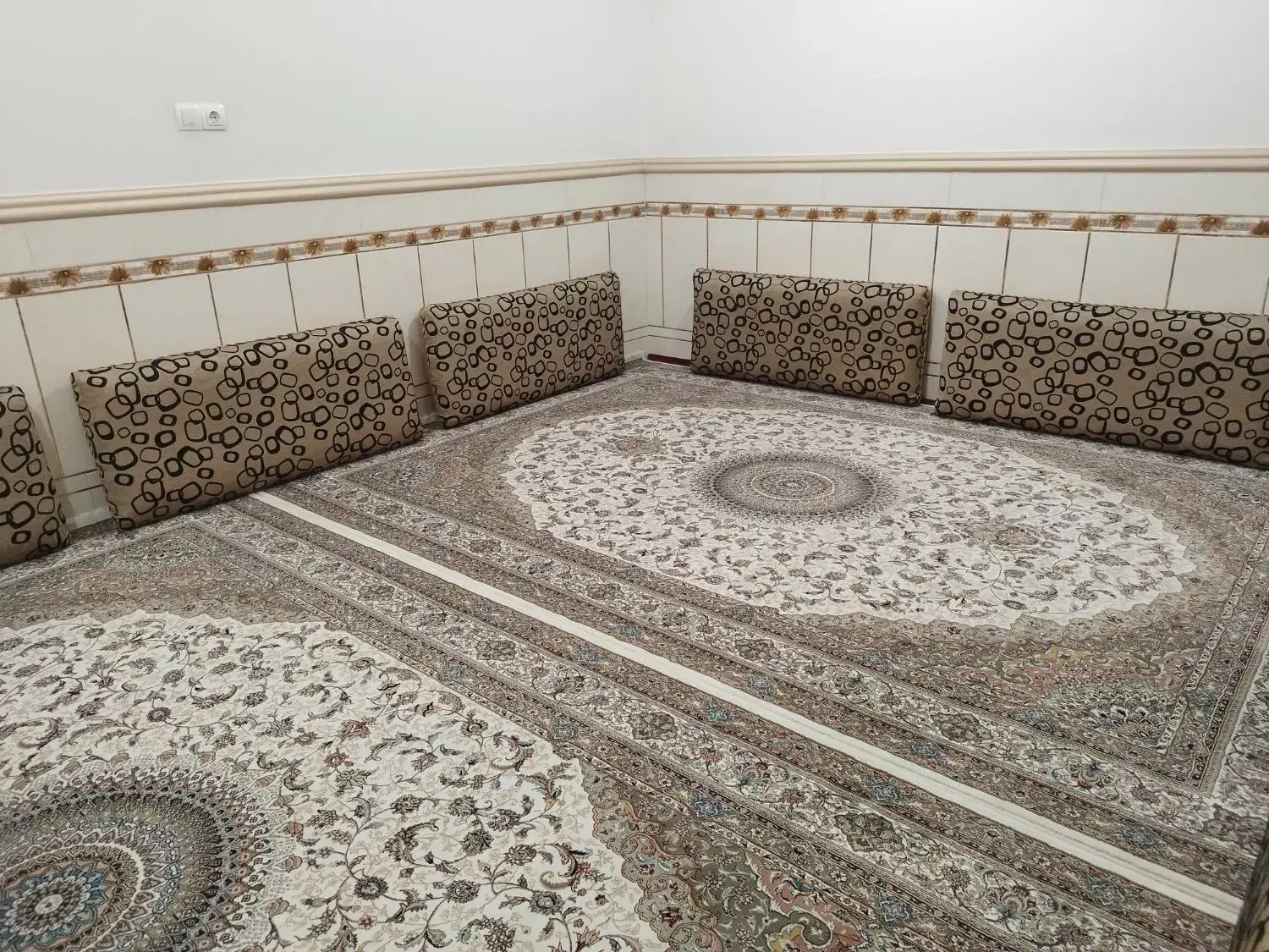 منزل ویلایی بسیار شیک و تمیز|فروش خانه و ویلا|اهواز, لشکرآباد|دیوار