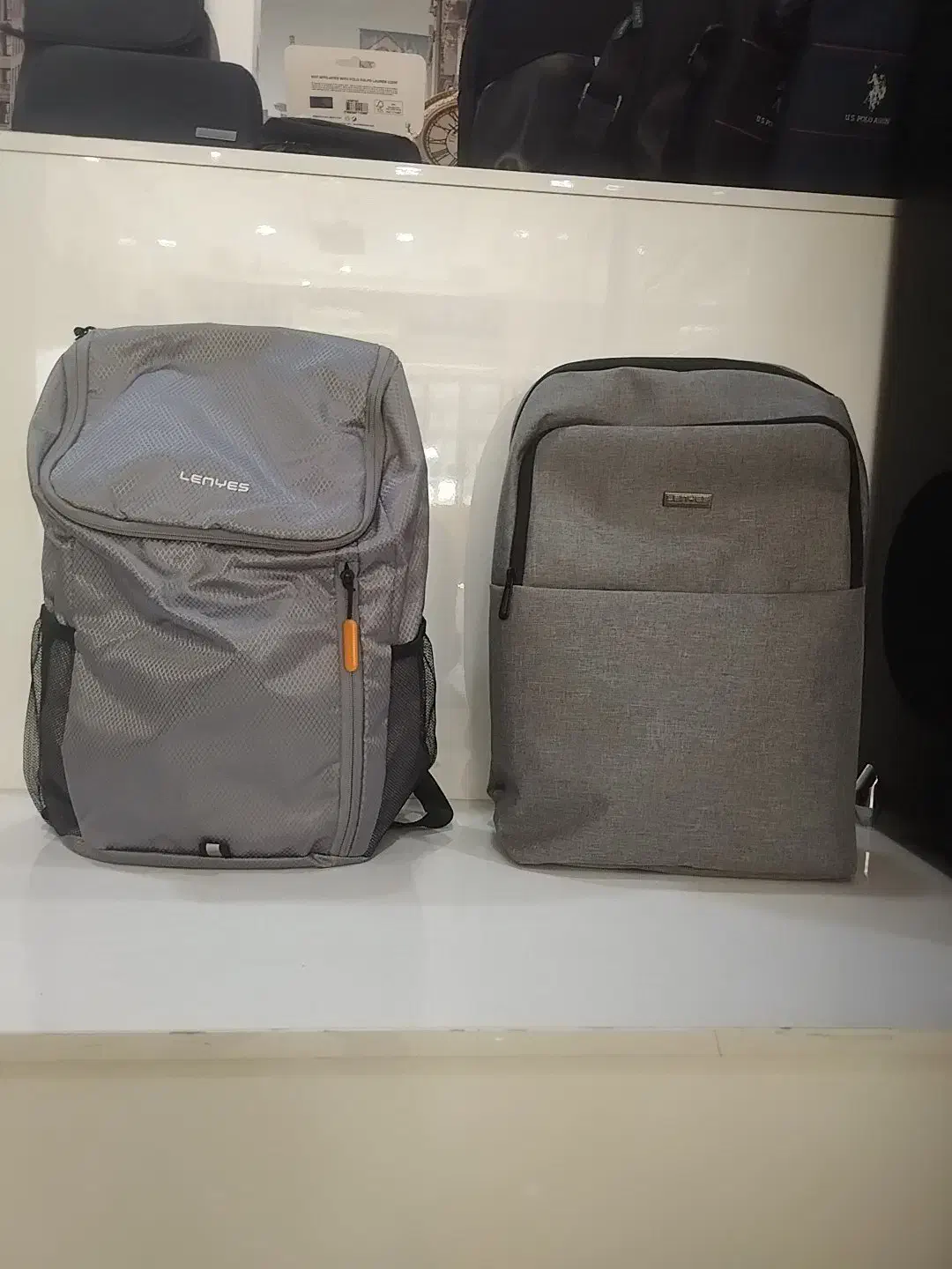 کوله لپ تاپ|کیف، کفش، کمربند|هشتگرد, هشتگرد قدیم|دیوار