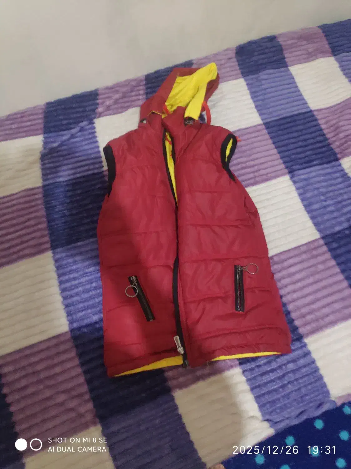 کاپشن|کفش و لباس بچه|سهند, |دیوار