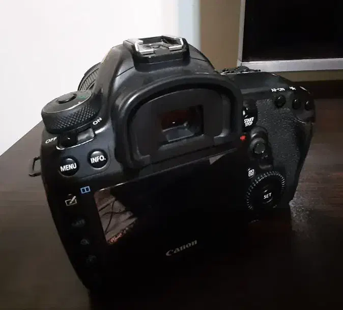 دوربین Canon 5D Mark IV کنون مارک 4|دوربین عکاسی و فیلمبرداری|کرج, کوی کارمندان جنوبی|دیوار