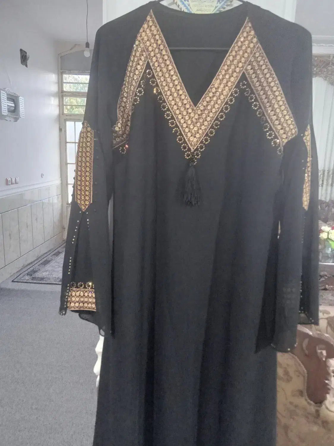 لباس مجلسی|لباس|شیراز, شیخ علی چوپان|دیوار