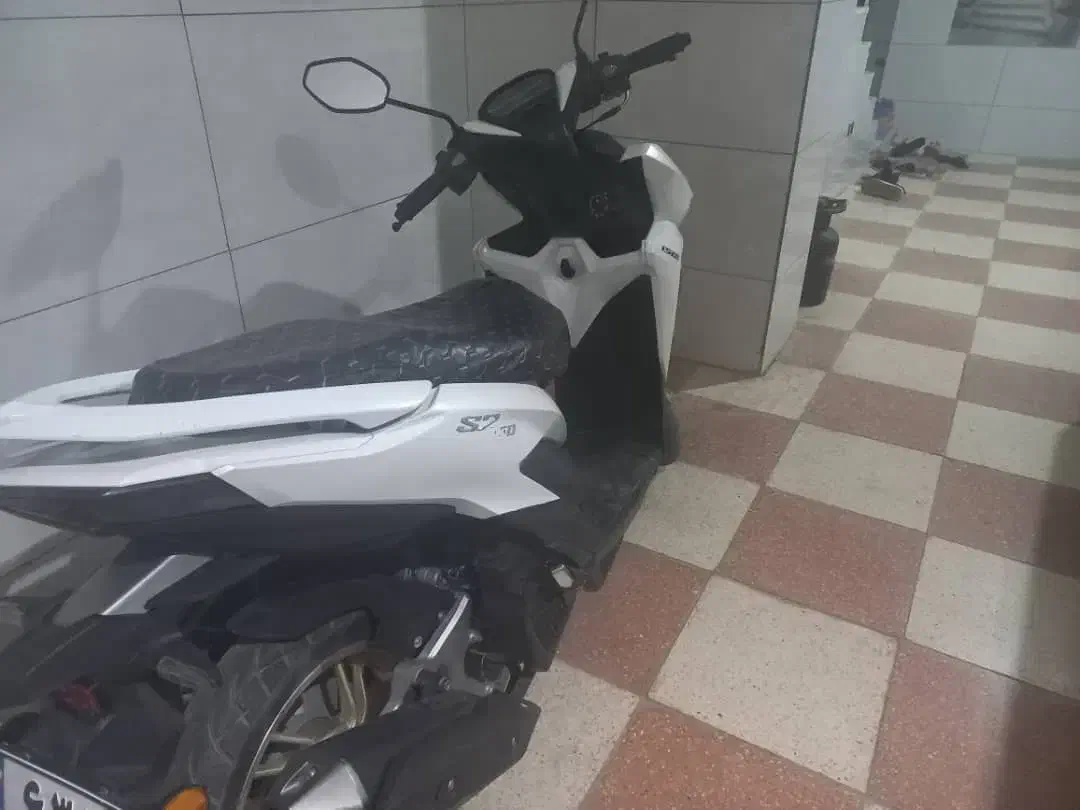 موتور کلیک۱۵۰ کویر۱۴۰۰|موتورسیکلت|فلاورجان, |دیوار