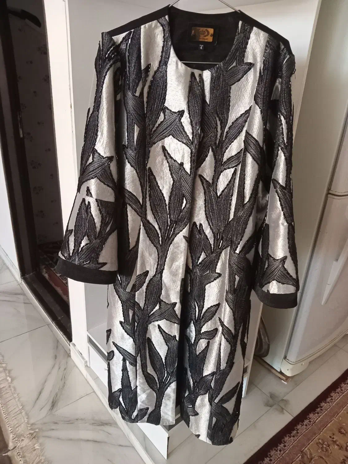 مانتو|لباس|مشگین شهر, |دیوار