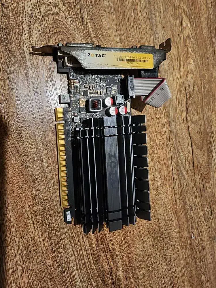 کارت گرافیک   NVIDIA zotac 730GT|قطعات و لوازم جانبی رایانه|شیراز, هفت تنان|دیوار