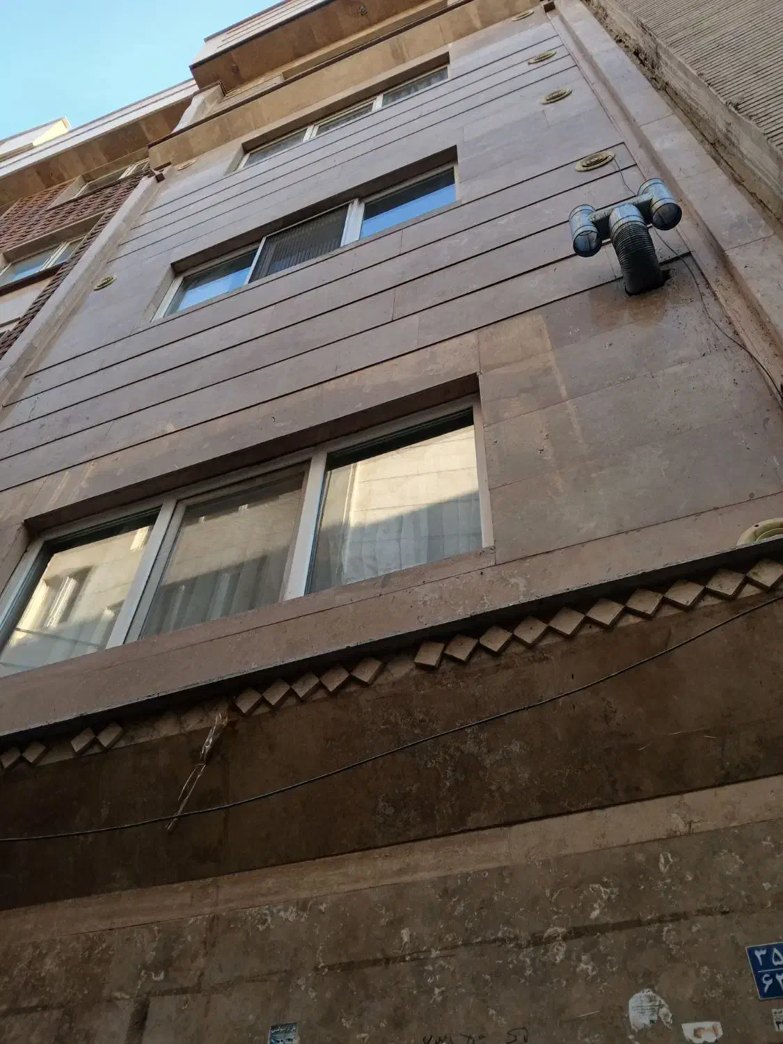 نیکنام شرقی/۶۵متر/آسانسور/تکواحدی