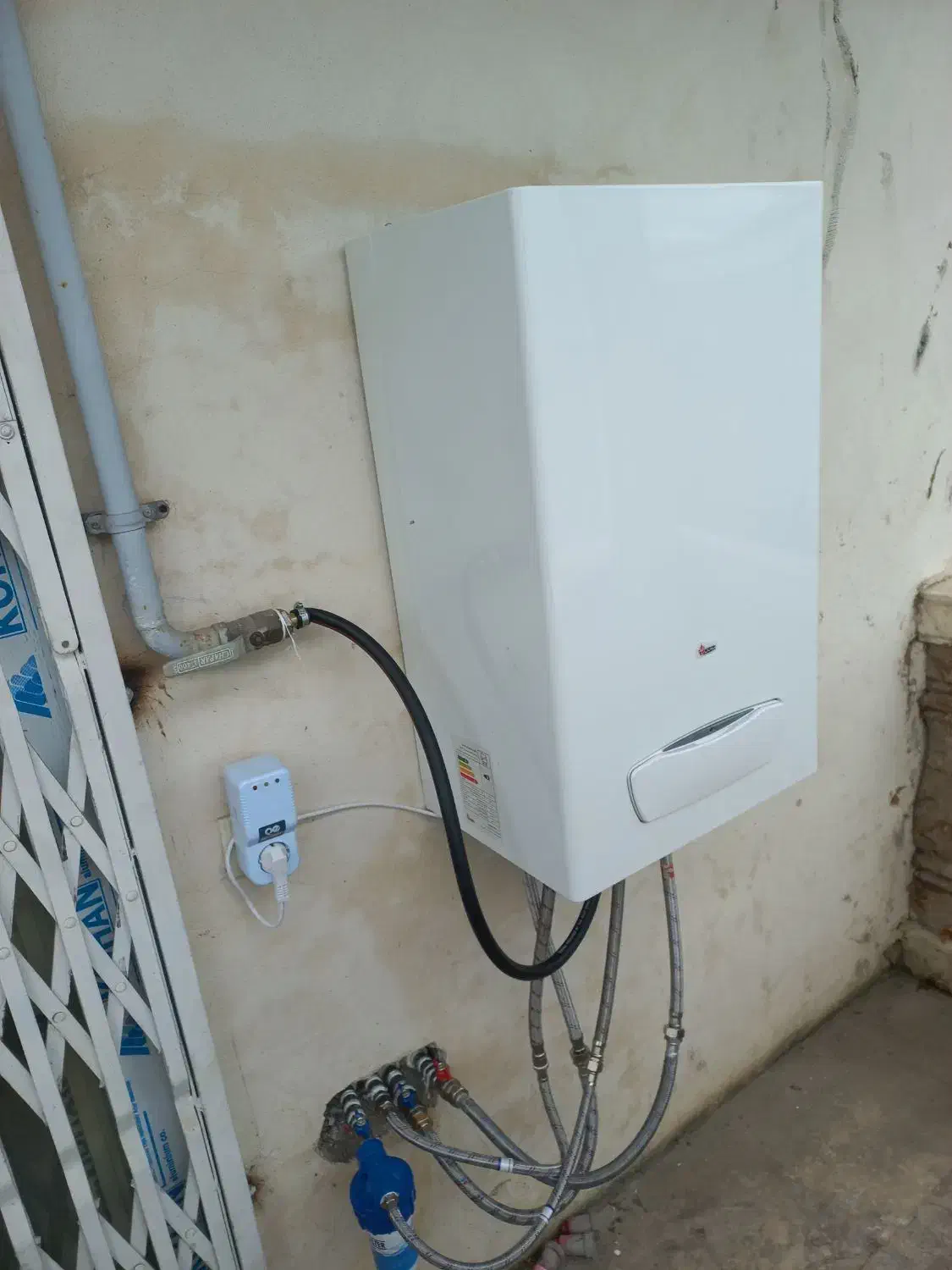 نصب تعمیرات پکیج ،رادیاتور ،بخاری ،انواع ابگرم کن|خدمات پیشه و مهارت|آمل, |دیوار