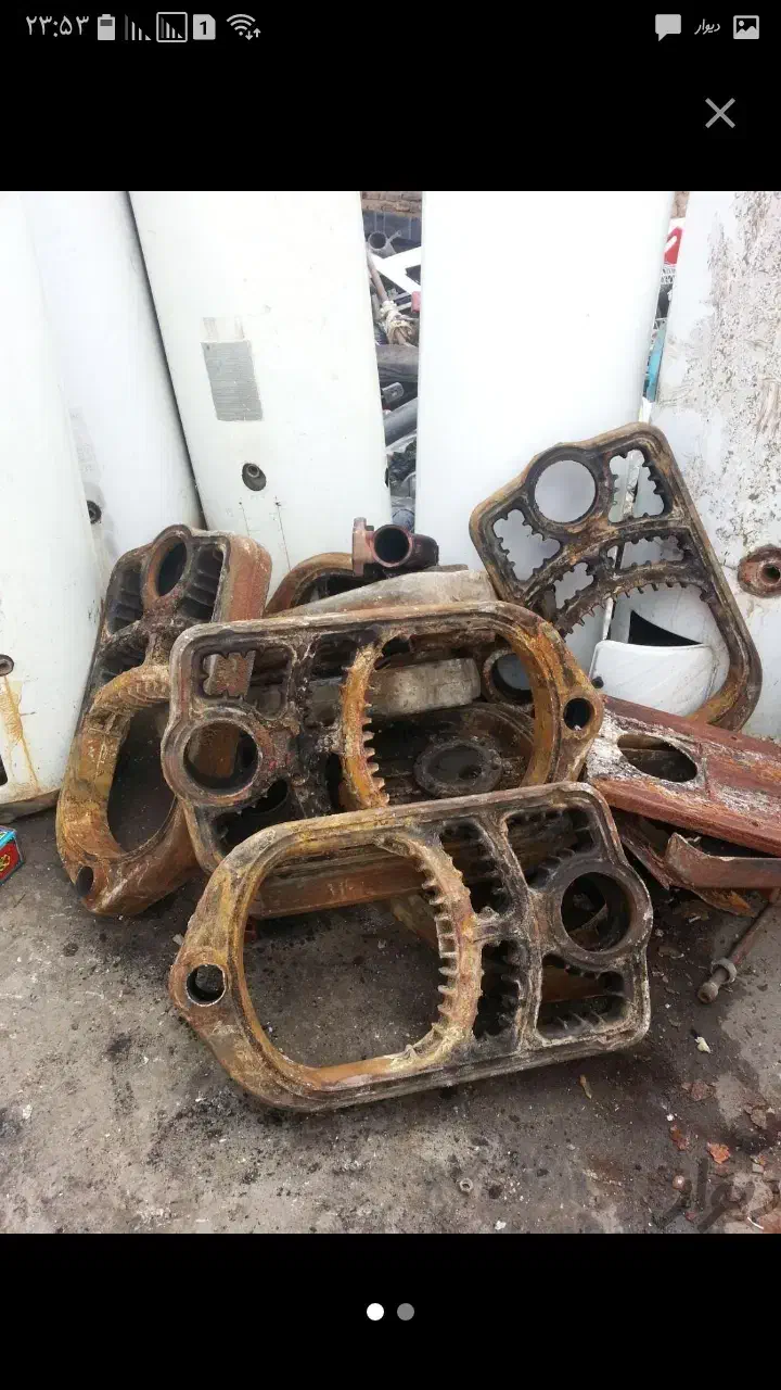 انواع واقسام پکیج فرسوده و شوفاژرادیاتور موتورخانه|آبگرمکن، پکیج، شوفاژ|بروجرد, |دیوار