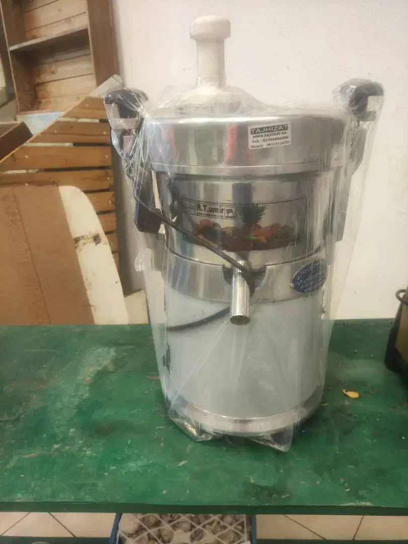 تعدادی وسایل آبمیوه و میوه فروشی|فروشگاه و مغازه|تهران, بهار|دیوار