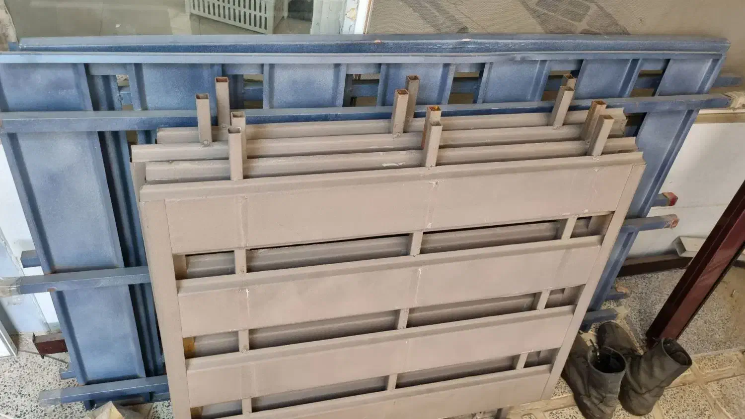 تخت دو نفره و یک نفره|تخت و سرویس خواب|اصفهان, عطار نیشابوری|دیوار