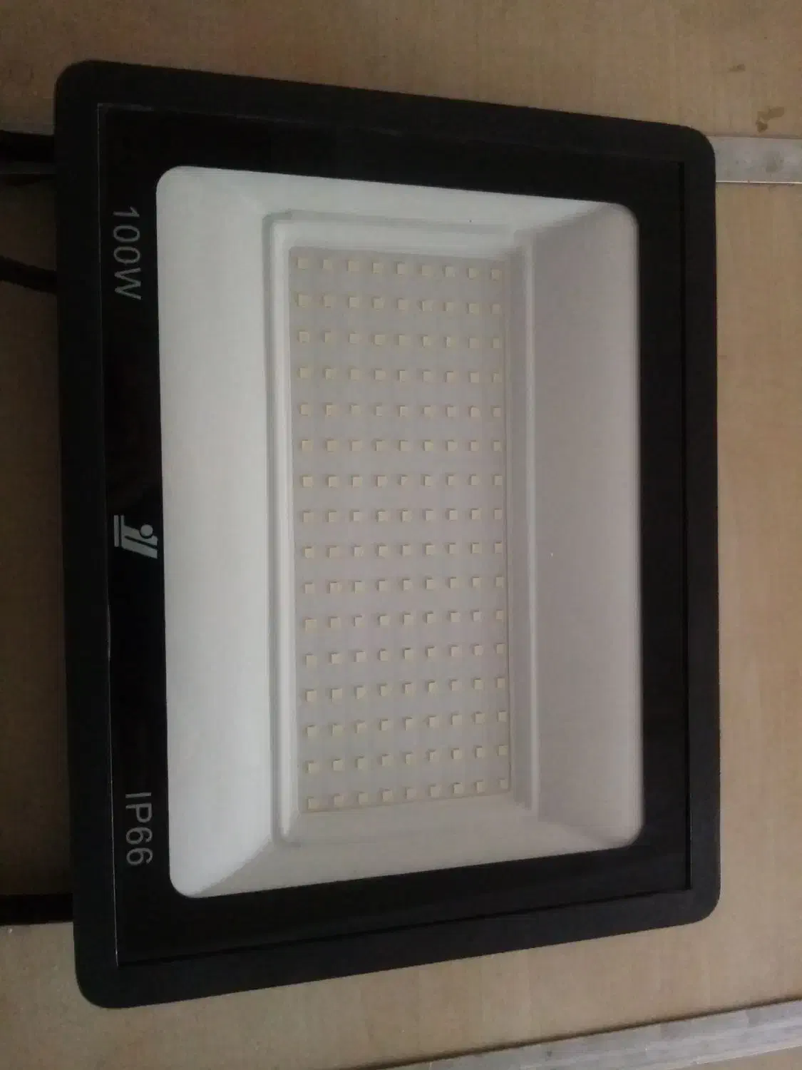 پروژکتور و ترانس در حد نو|تلویزیون و پروژکتور|تبریز, |دیوار