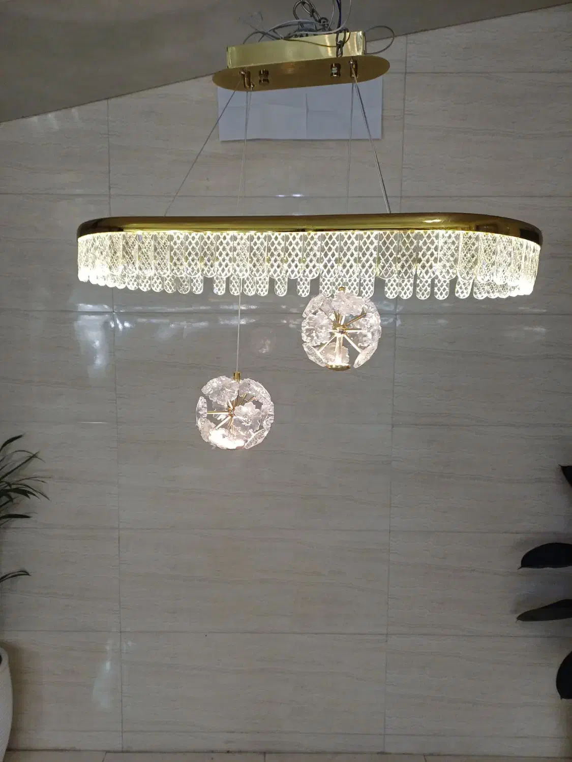 لوستر رینگ کریستال دو گوی آویز|لوستر و چراغ آویز|رشت, سعدی (تختی)|دیوار