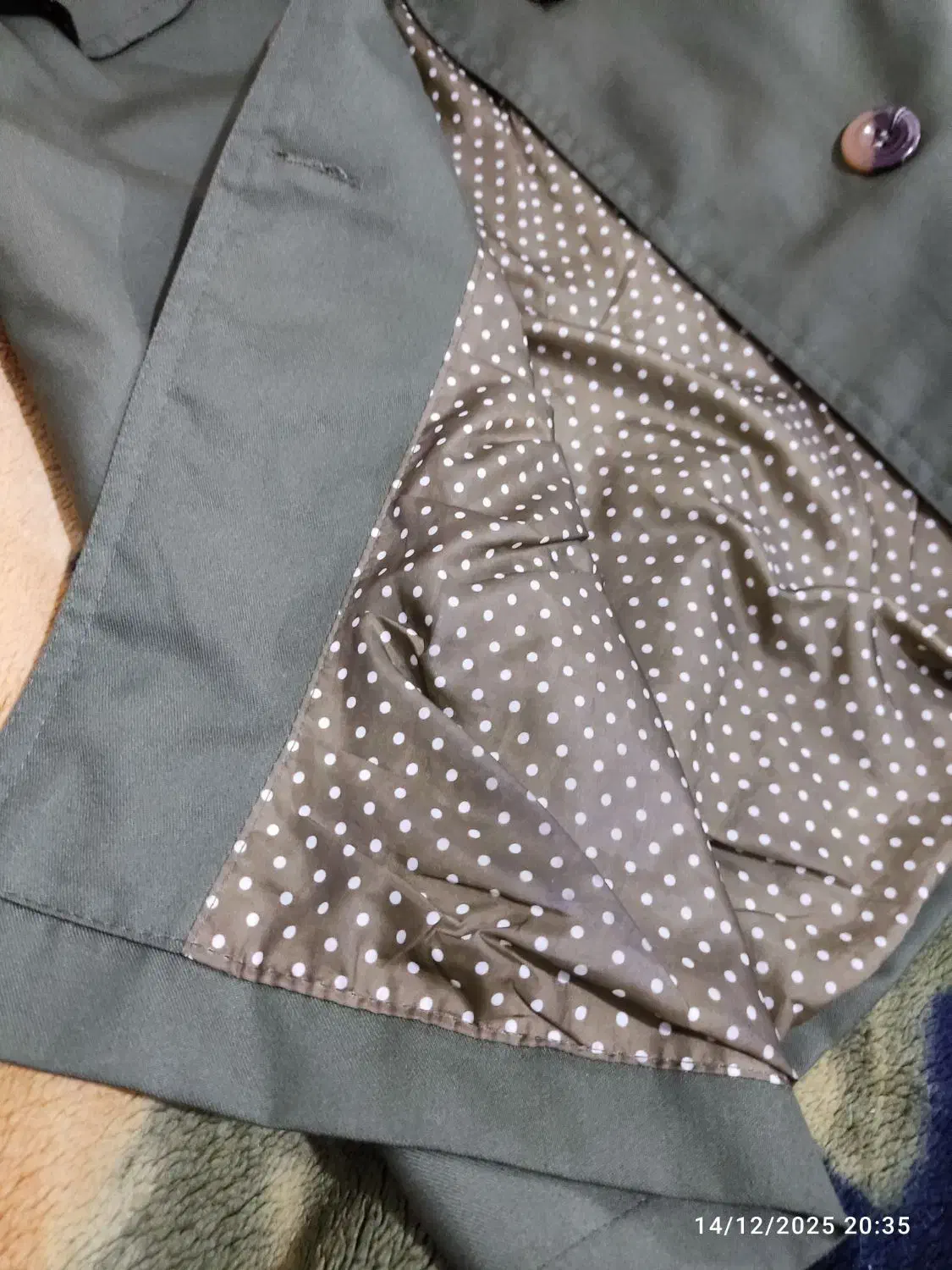 بارونی استردار|لباس|کاشمر, |دیوار