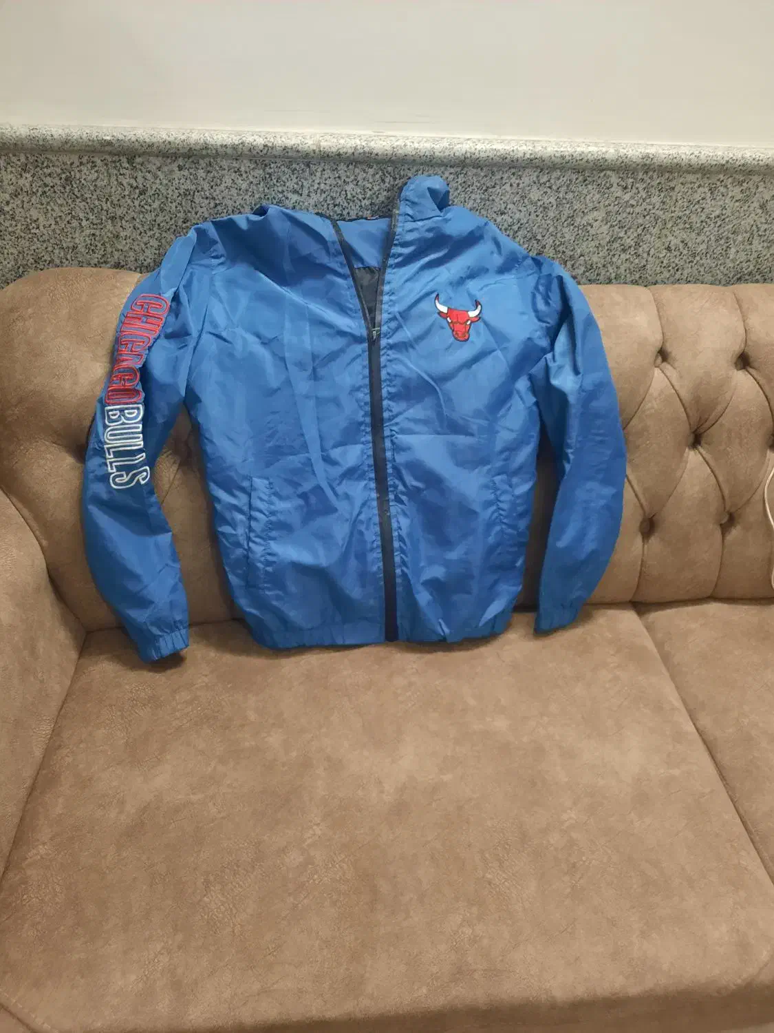 یک عدد باد گیر مارک آدیداس درحد|لباس|پاکدشت, پاکدشت (مامازند)|دیوار