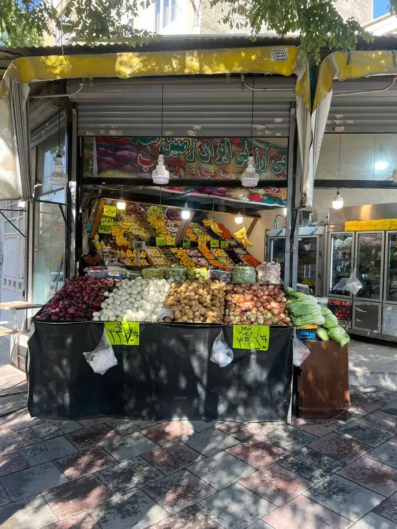کارگر ساده میوه فروشی|استخدام خدمات فروشگاه و رستوران|تهران, ابوذر|دیوار