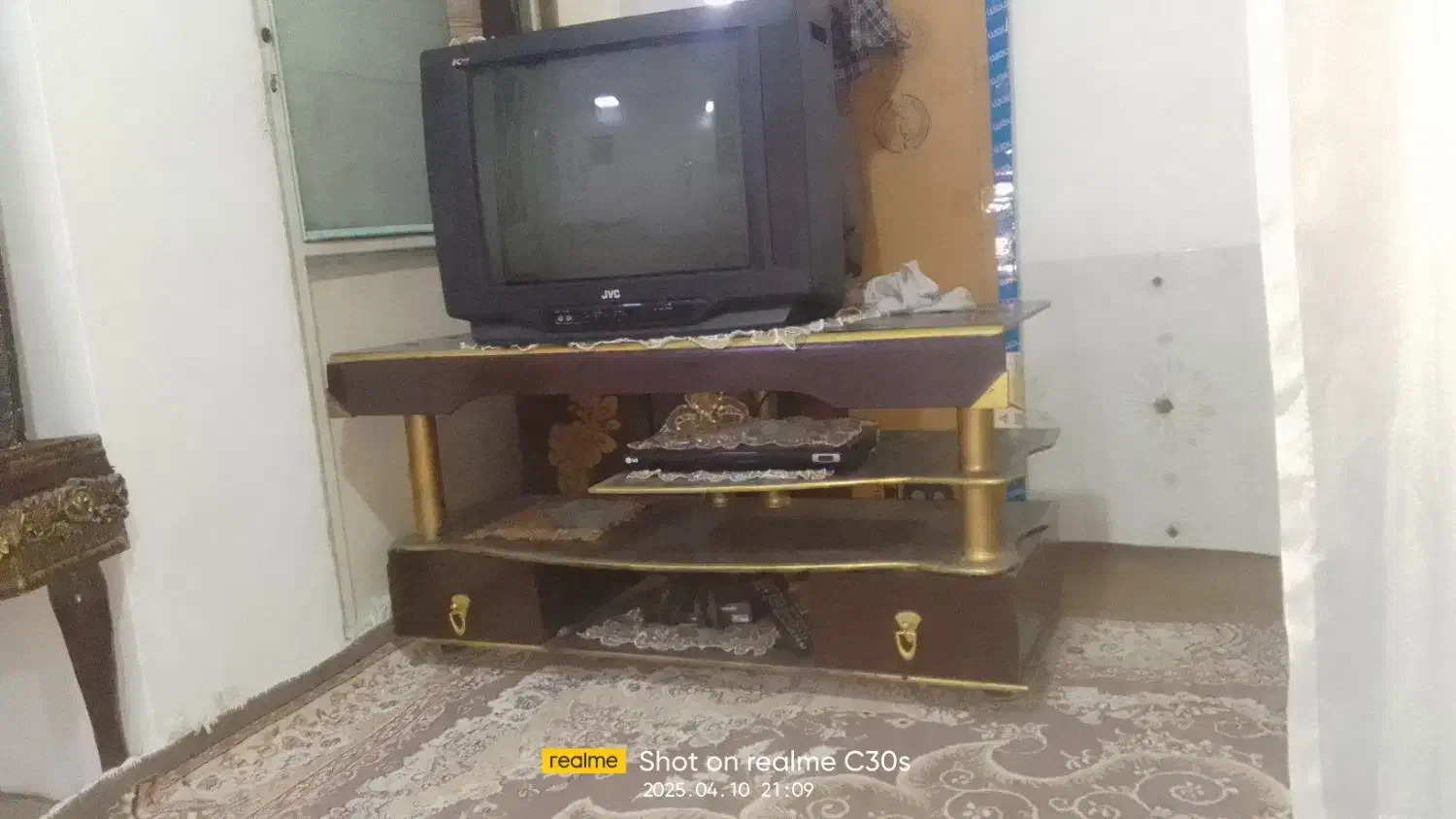 تلوزیون ومیز|تلویزیون و پروژکتور|کرمانشاه, |دیوار