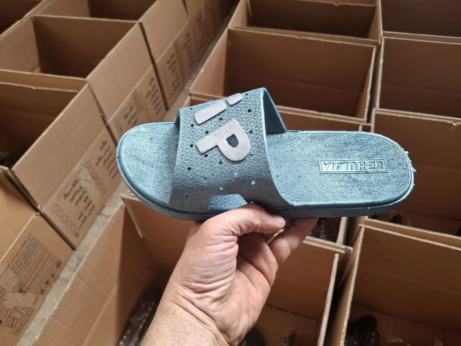 دمپایی ژله ای نرم|عمدهفروشی|قم, انسجام|دیوار