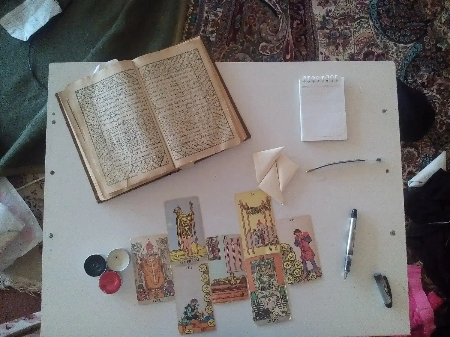 کتب طالع بینی وفال وسرکتاب و قهوهع|کتاب و مجله مذهبی|زاهدان, |دیوار