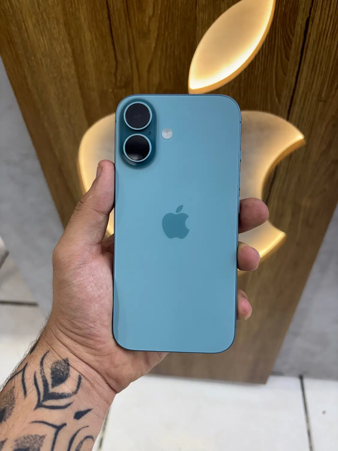 Iphone / آیفون ۱۶ نرمال ۱۲۸ گیگ باتری ۹۱|موبایل|اصفهان, احمدآباد|دیوار