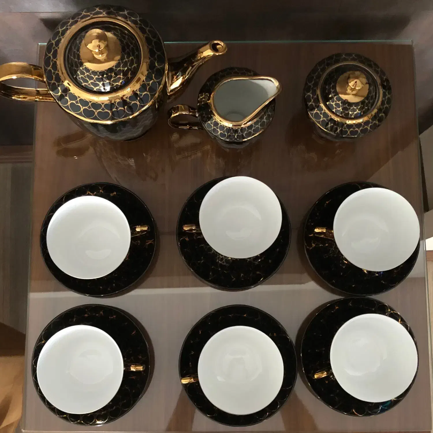 ست چای و قهوه خوری طلایی مشکی پذیرایی لوکس|ظروف سرو و پذیرایی|تهران, شهرک چیتگر|دیوار