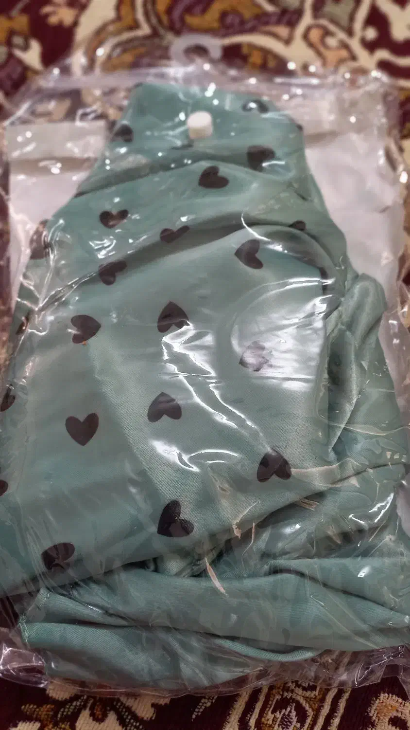 لباس زیر|لباس|قم, آزادگان|دیوار