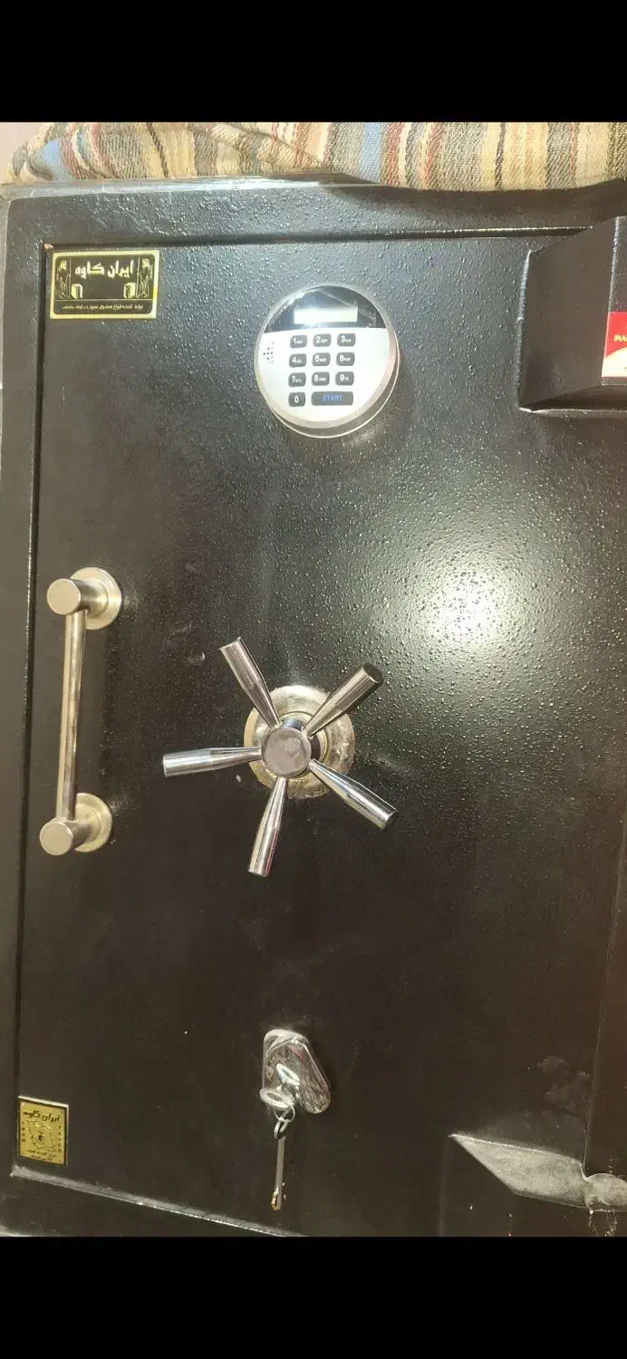 گاو صندوق ایران کاوه مدل ۵۵۰ مشکی بسیار سالم|ابزارآلات|لاهیجان, جمهوری|دیوار