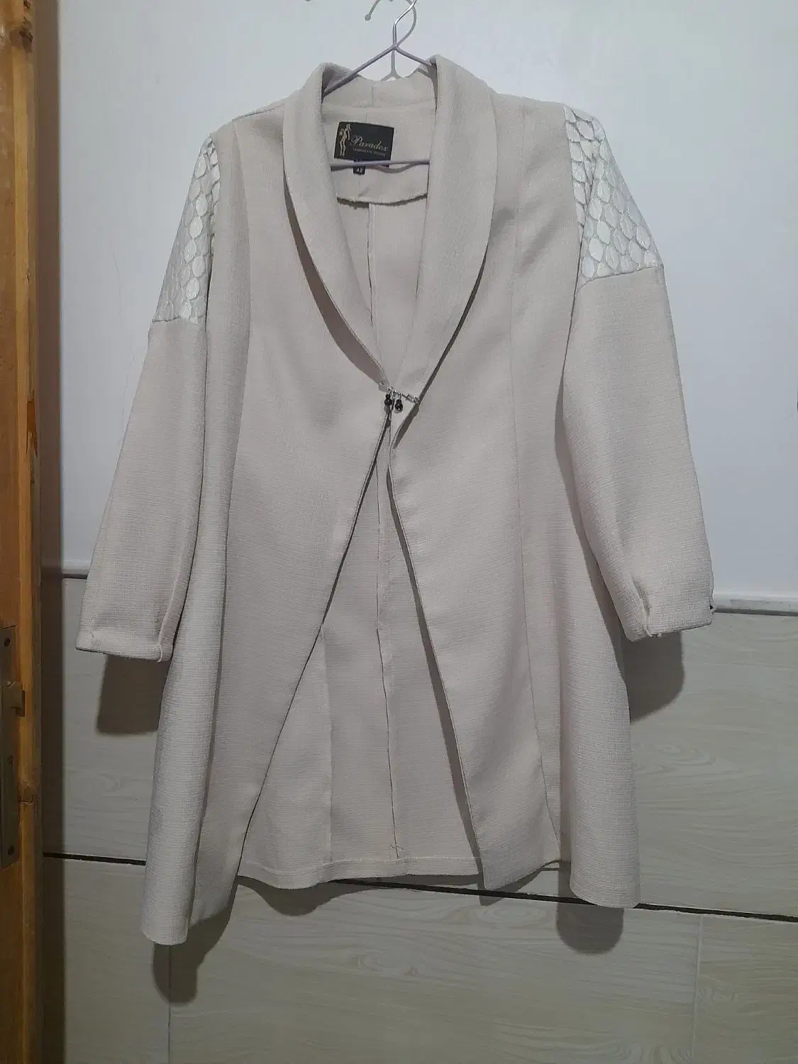 مانتو و پالتو و....|کیف، کفش، کمربند|ساوه, |دیوار