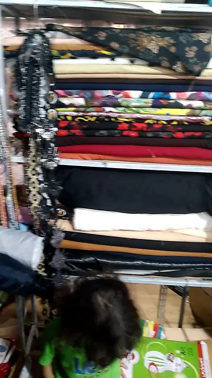 حراج پارچه زیر قیمت فاکتور|لوازم خیاطی و بافتنی|خرم‌آباد, |دیوار