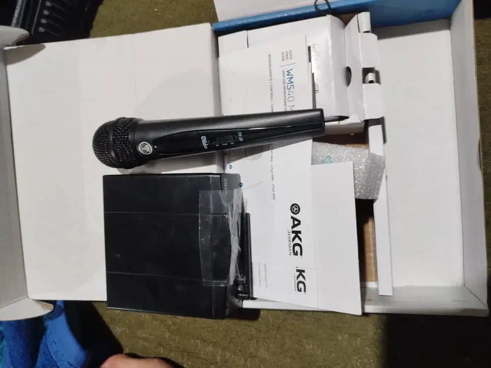 میکروفن اکاجی در حد نو|آلات موسیقی|زرین دشت (فارس), |دیوار