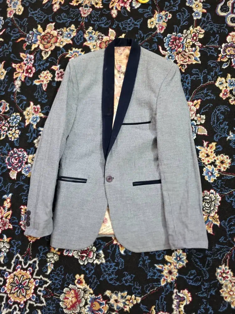 کت اسپورت و کت شلوار|لباس|صدرا-فارس, فاز ۱|دیوار